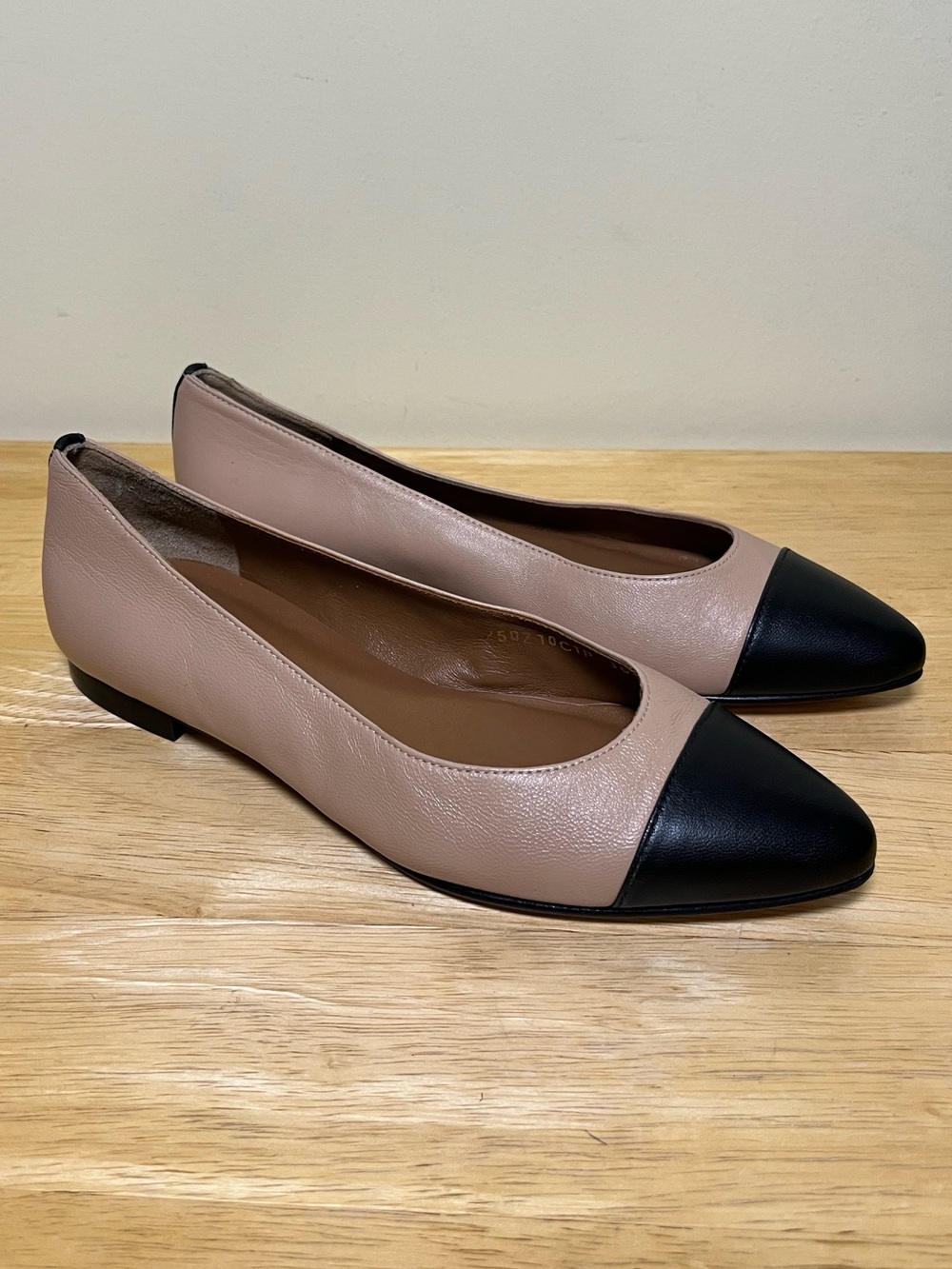 Margaux The Pointe Cap Toe Flats Size 36.5 Women’s 6.5 Dune Black Nappa Leather